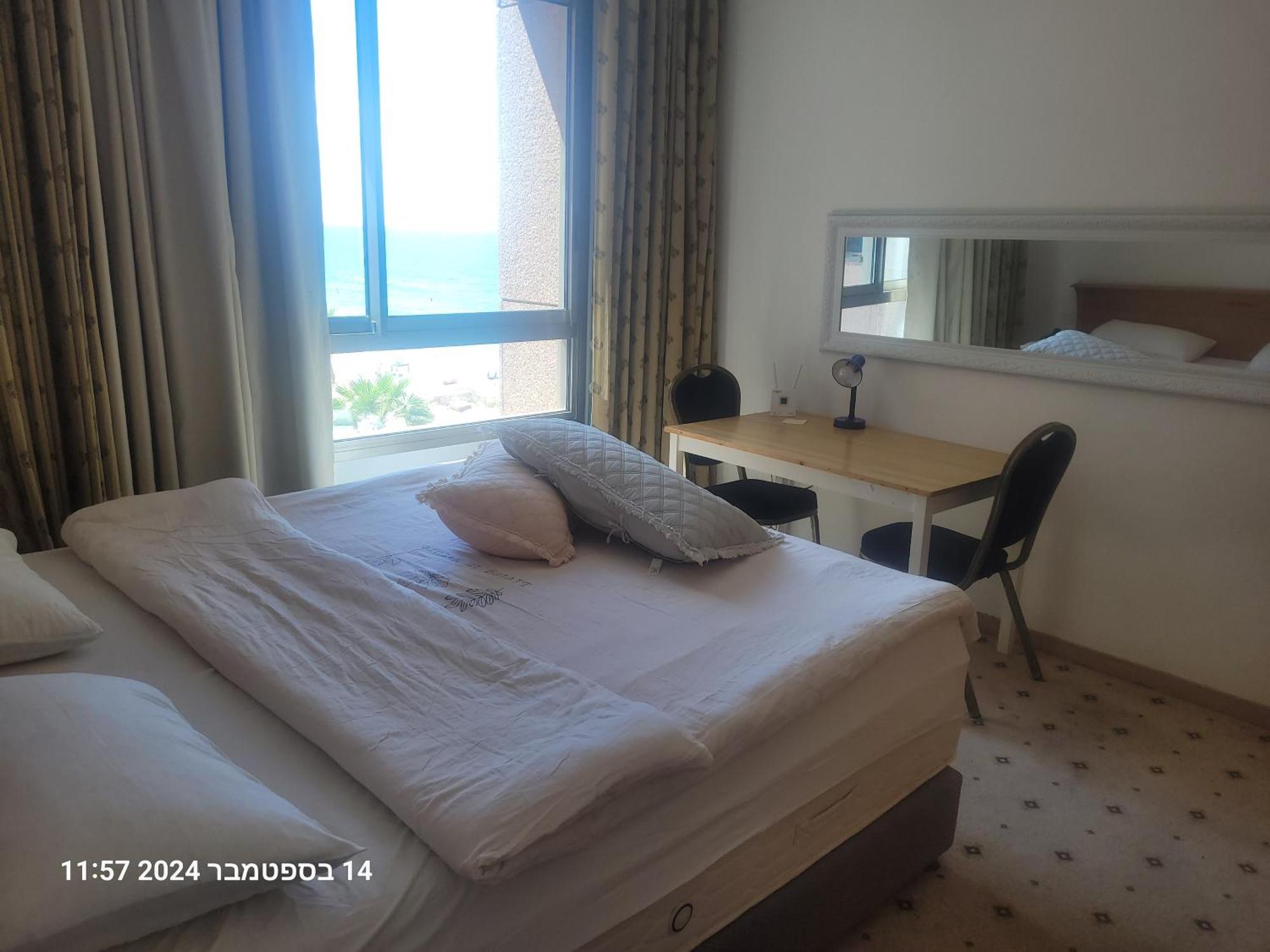 Beach Apartments Хайфа Экстерьер фото